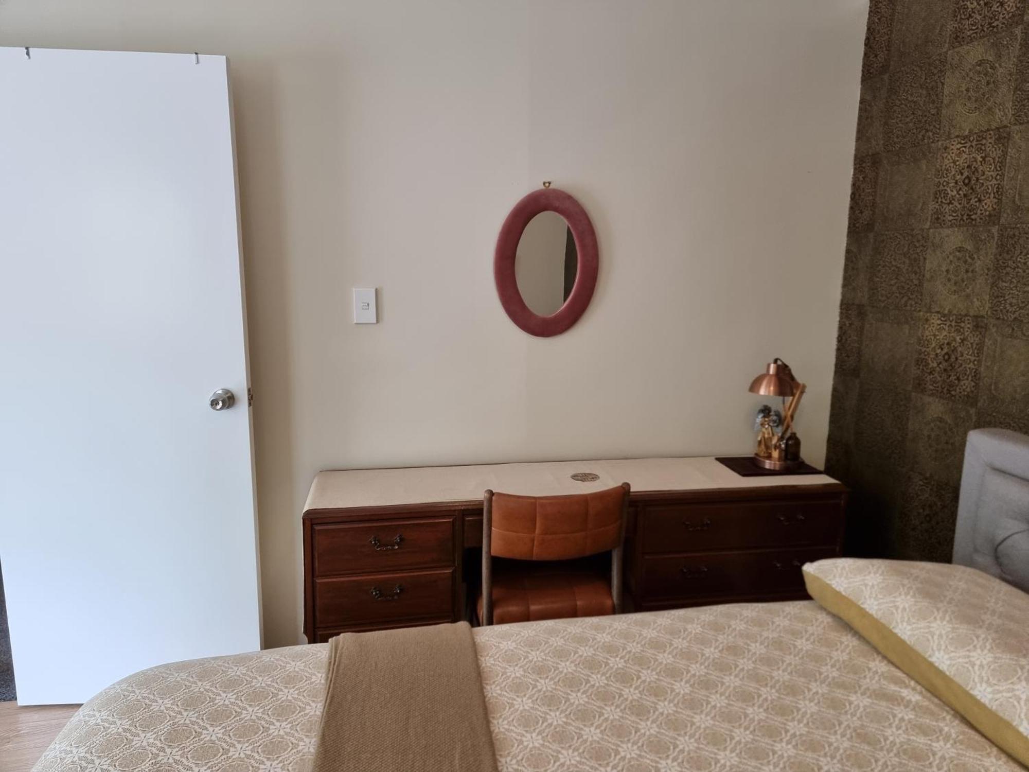 Entire Ground Floor With Full-Privacy And Family-Friendly Popular To Ferry Catchers Wellington Bagian luar foto