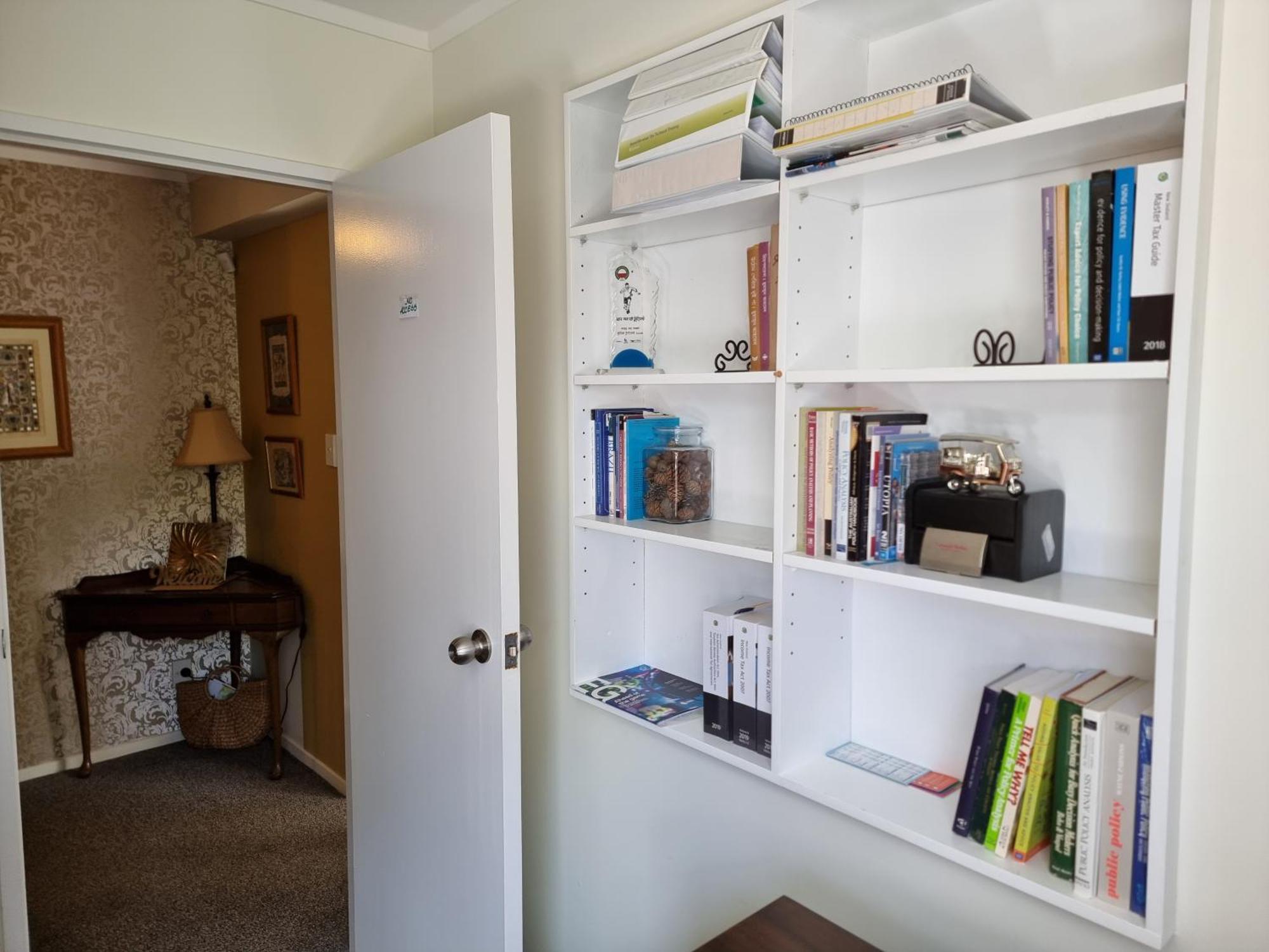 Entire Ground Floor With Full-Privacy And Family-Friendly Popular To Ferry Catchers Wellington Bagian luar foto