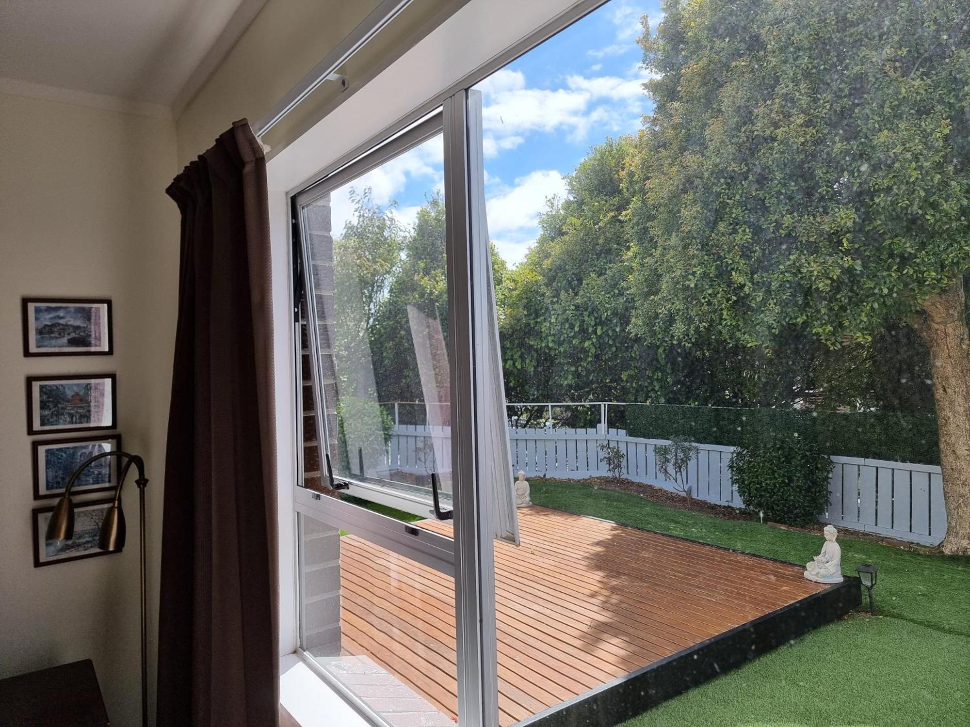 Entire Ground Floor With Full-Privacy And Family-Friendly Popular To Ferry Catchers Wellington Bagian luar foto