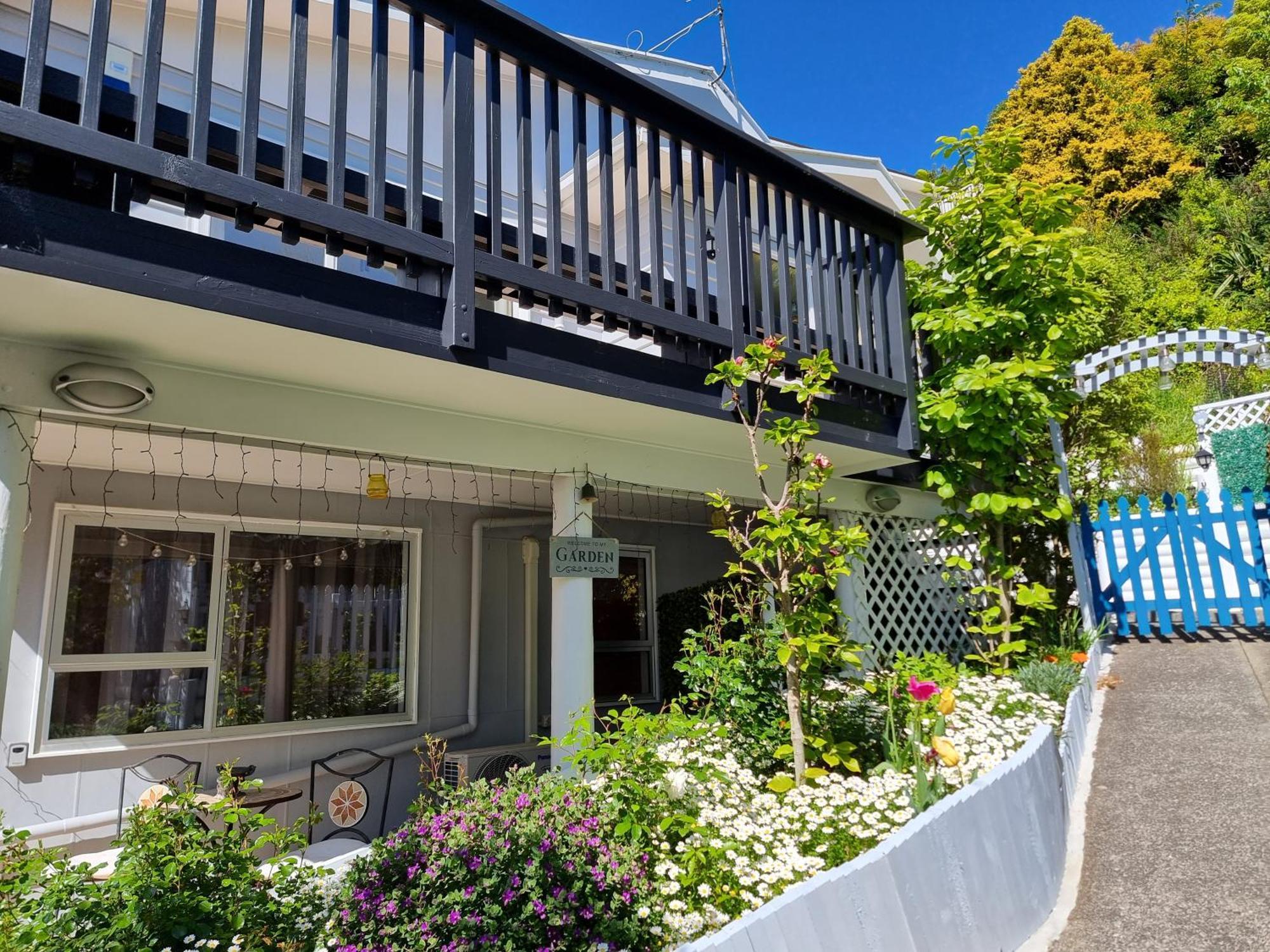 Entire Ground Floor With Full-Privacy And Family-Friendly Popular To Ferry Catchers Wellington Bagian luar foto